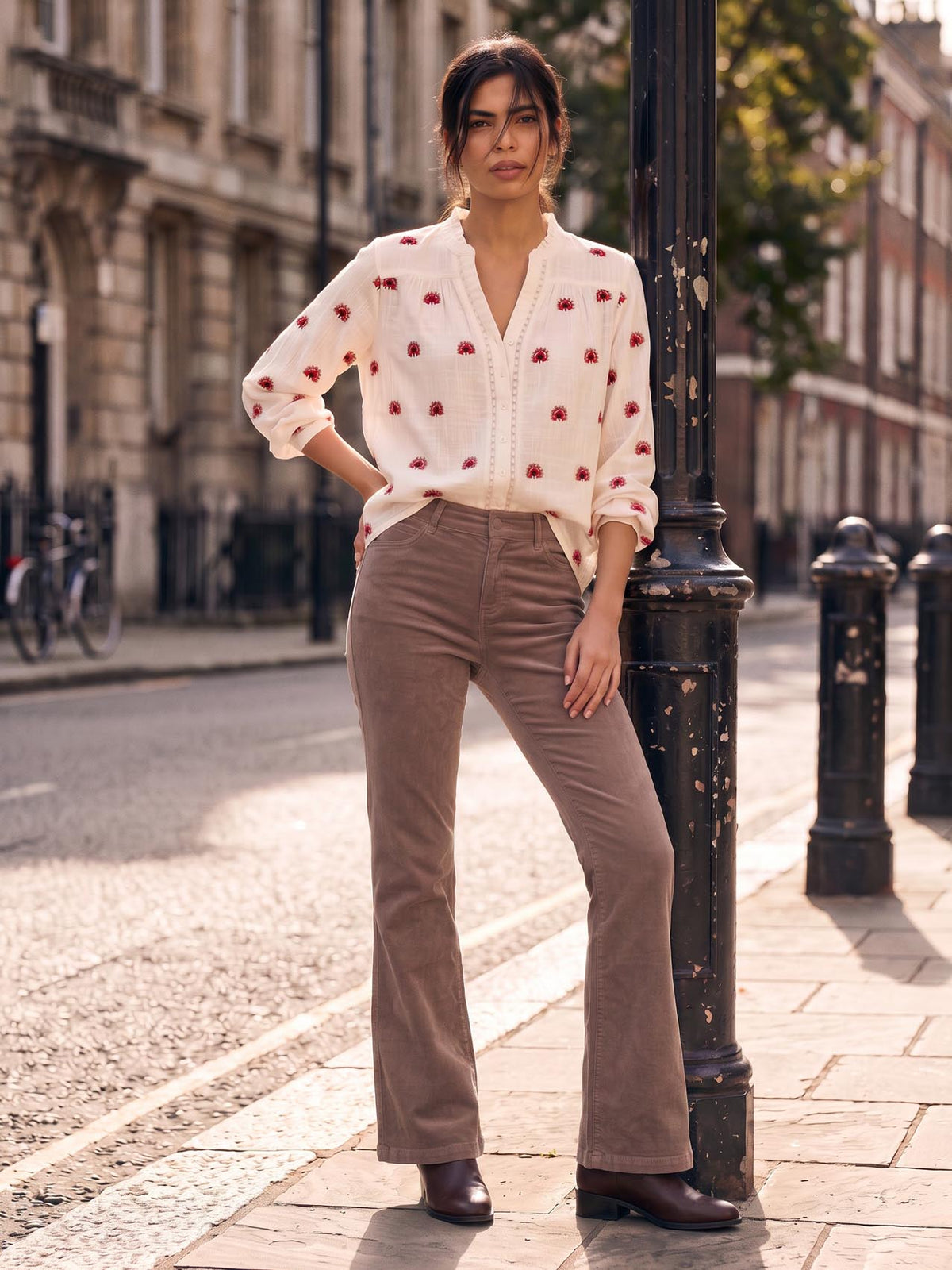 Alexis Corduroy Jeans - Brown