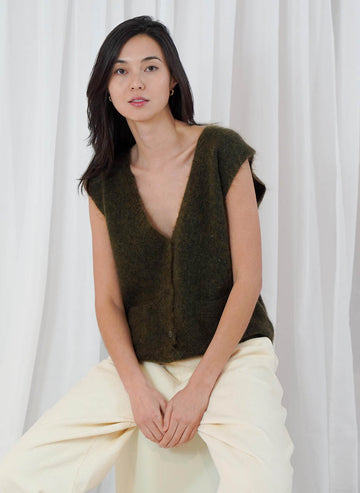 Castlerock Sleeveless Buttoned Cardigan - Military