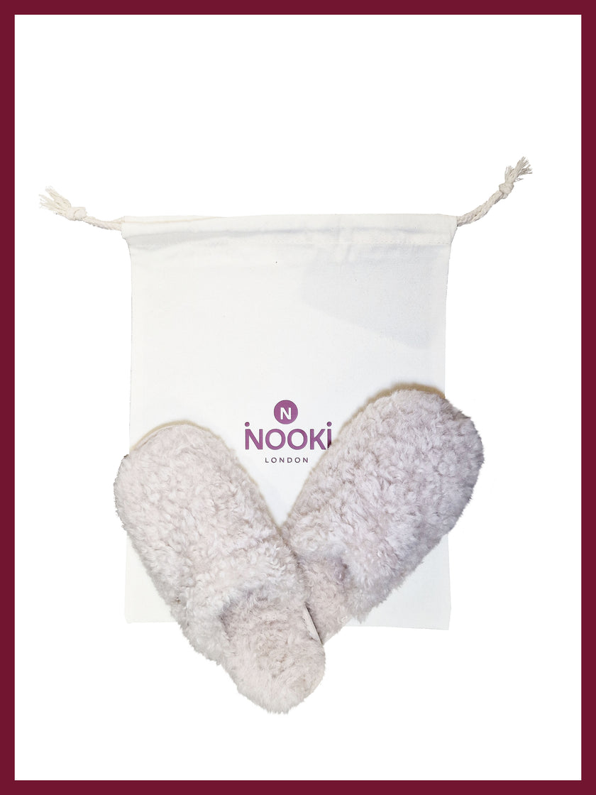 Women's fluffy faux fur slippers with soft cosy lining