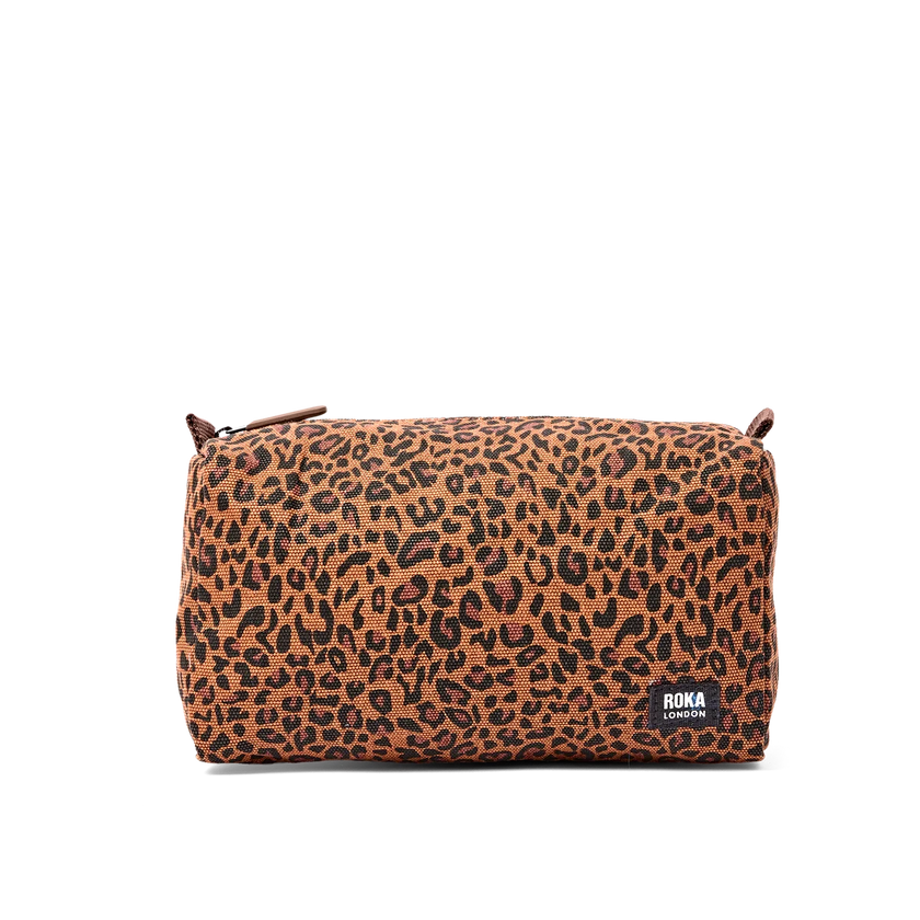Maygrove Wash Bag in Leopard Mini