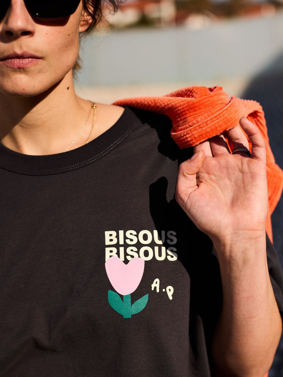 Women's T-shirt Bisous Bisous