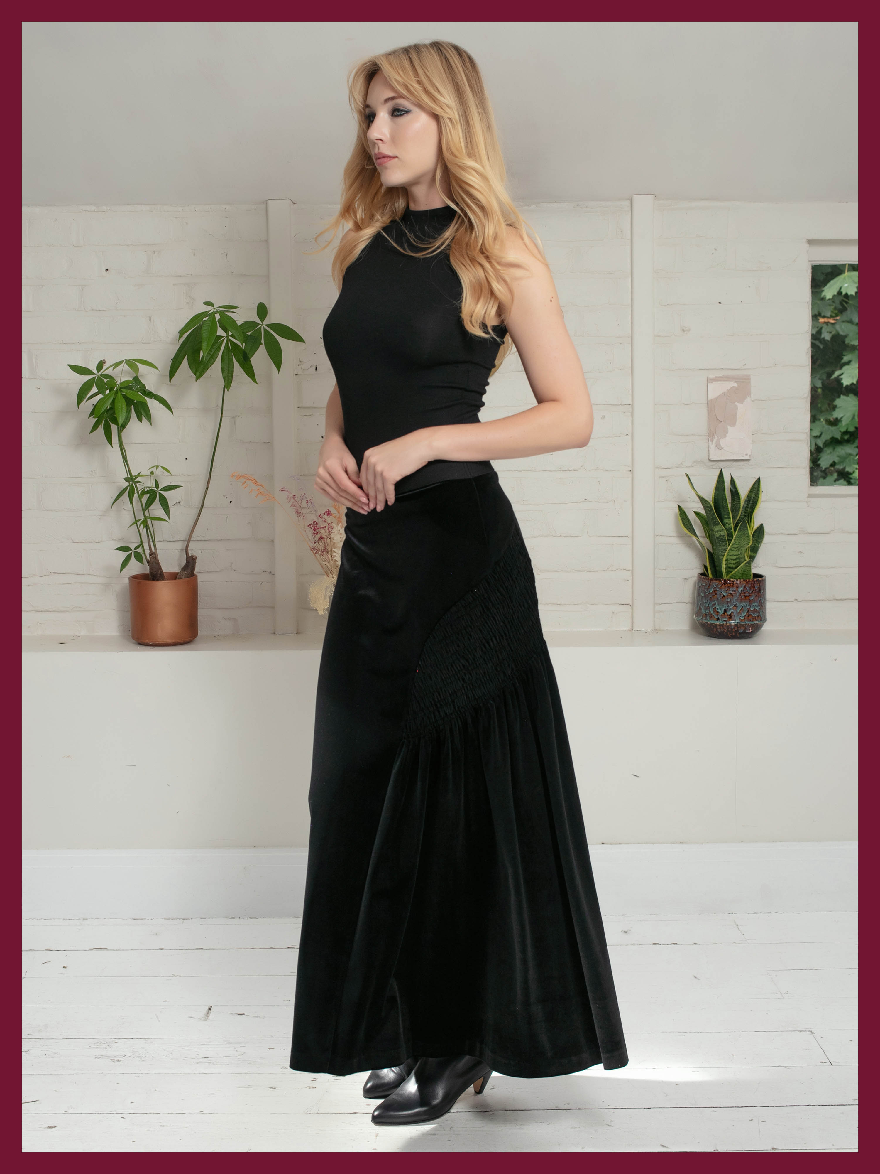 Cora Velvet Skirt In Black