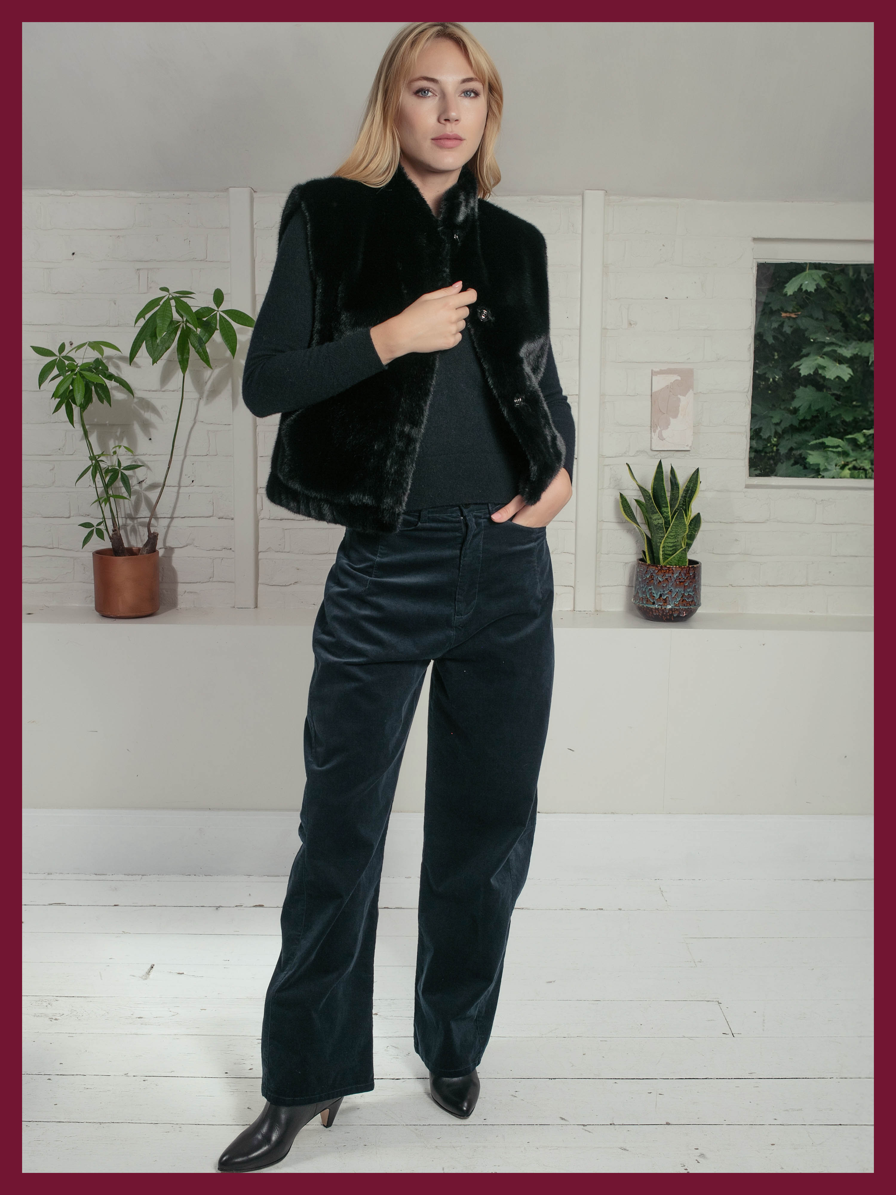 Isla Faux Fur Gilet in Black