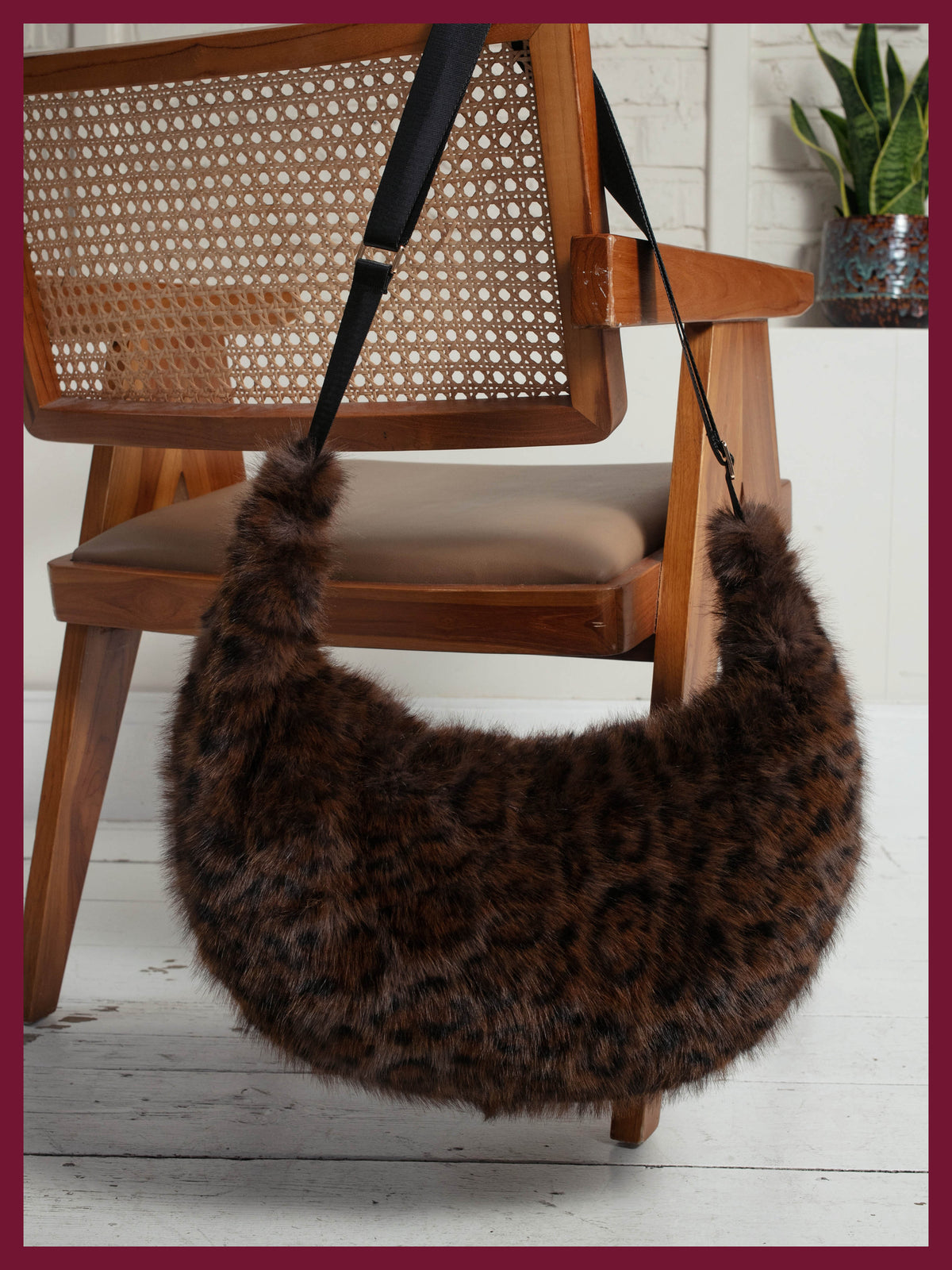 Sasha Slouch Bag In Chocolate Leo