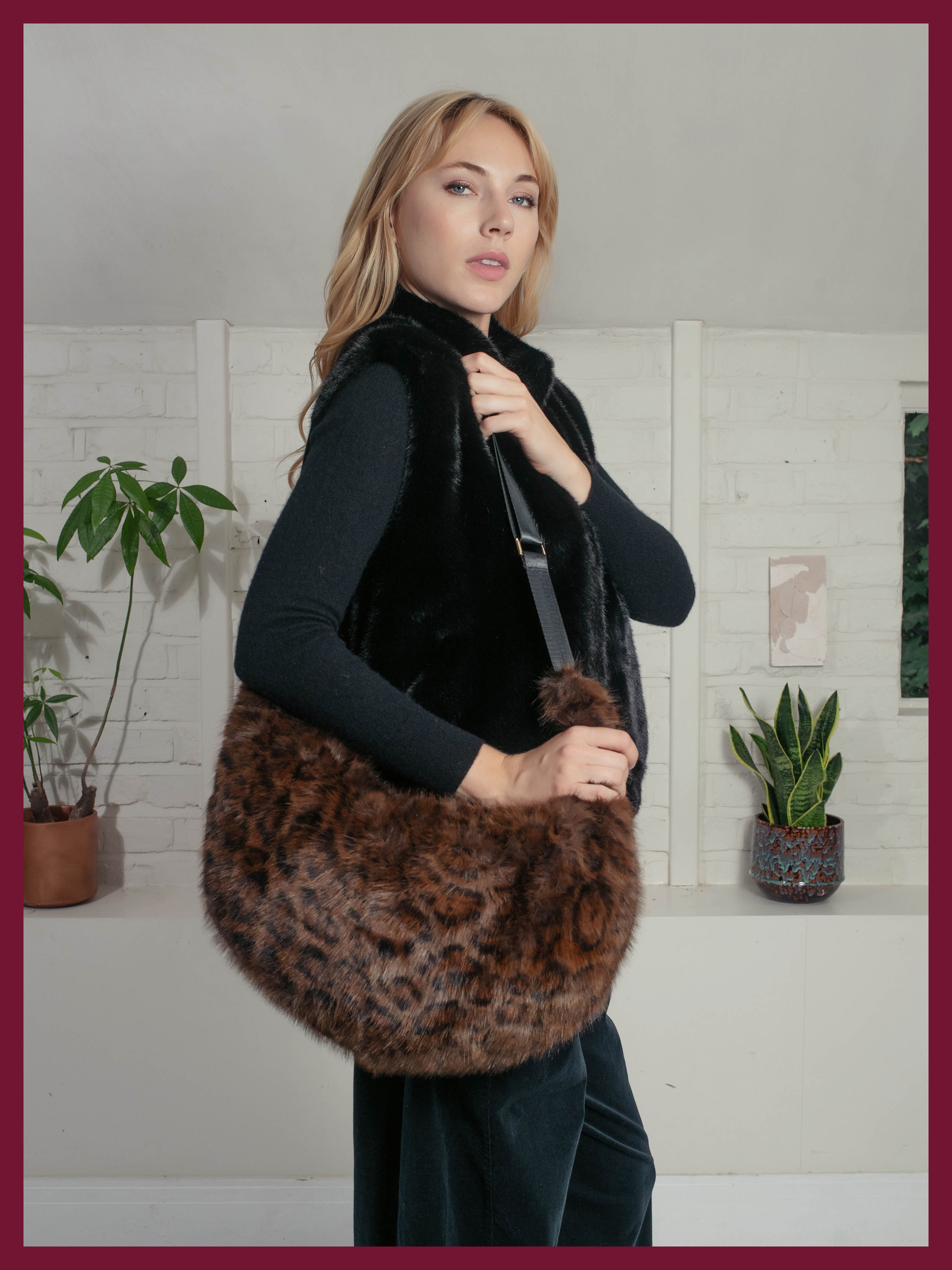 Sasha Slouch Bag In Chocolate Leo
