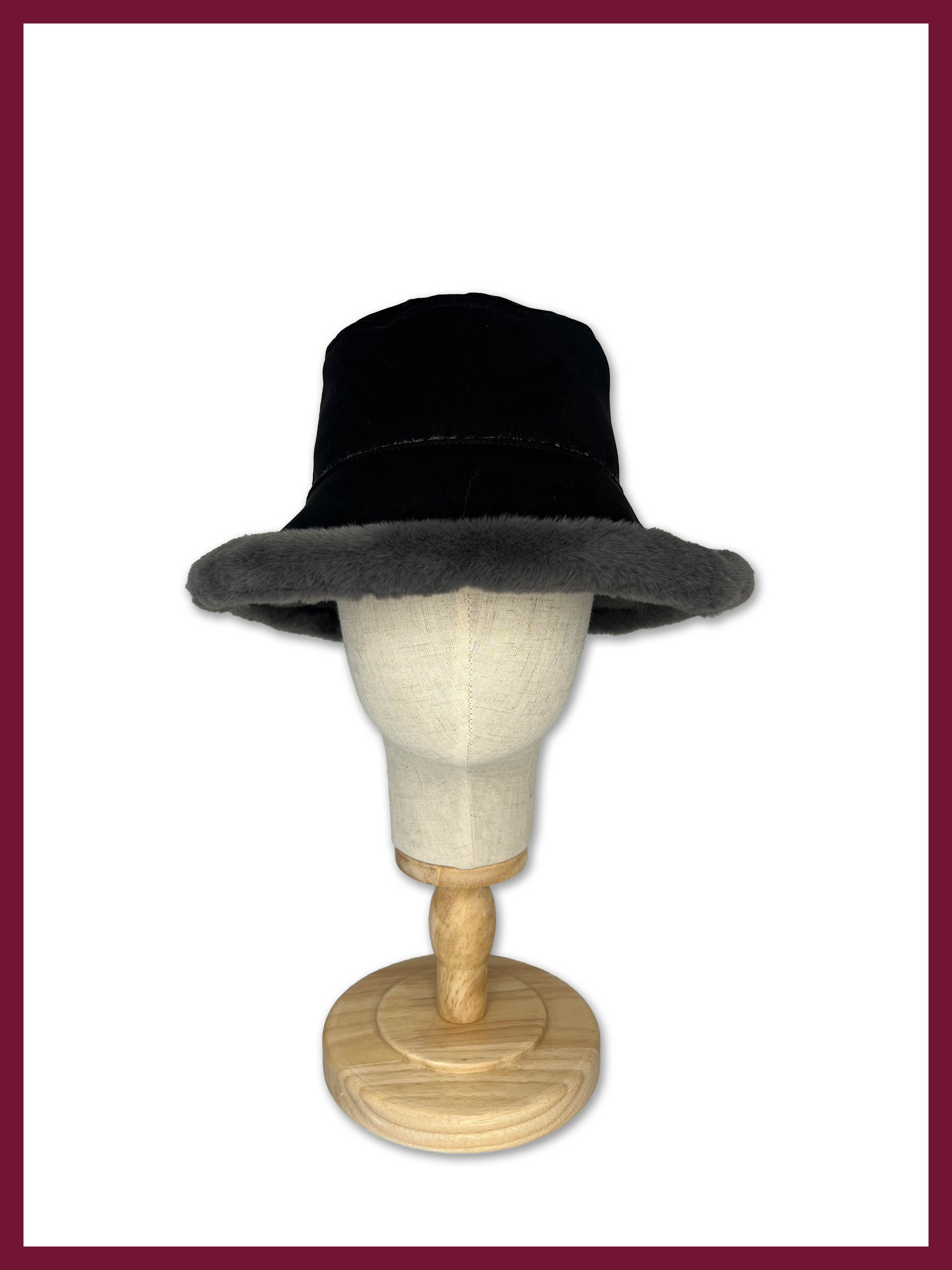 Oakham Bucket Hat In Black