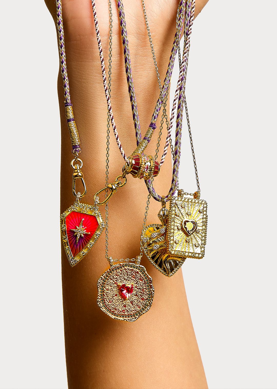 Mya-Bay Ruby Heart Medaille