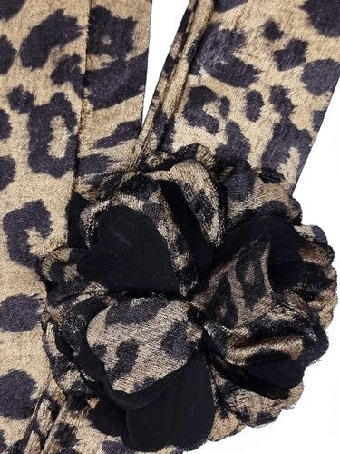 VERA CORSAGE SCARF IN BROWN LEO
