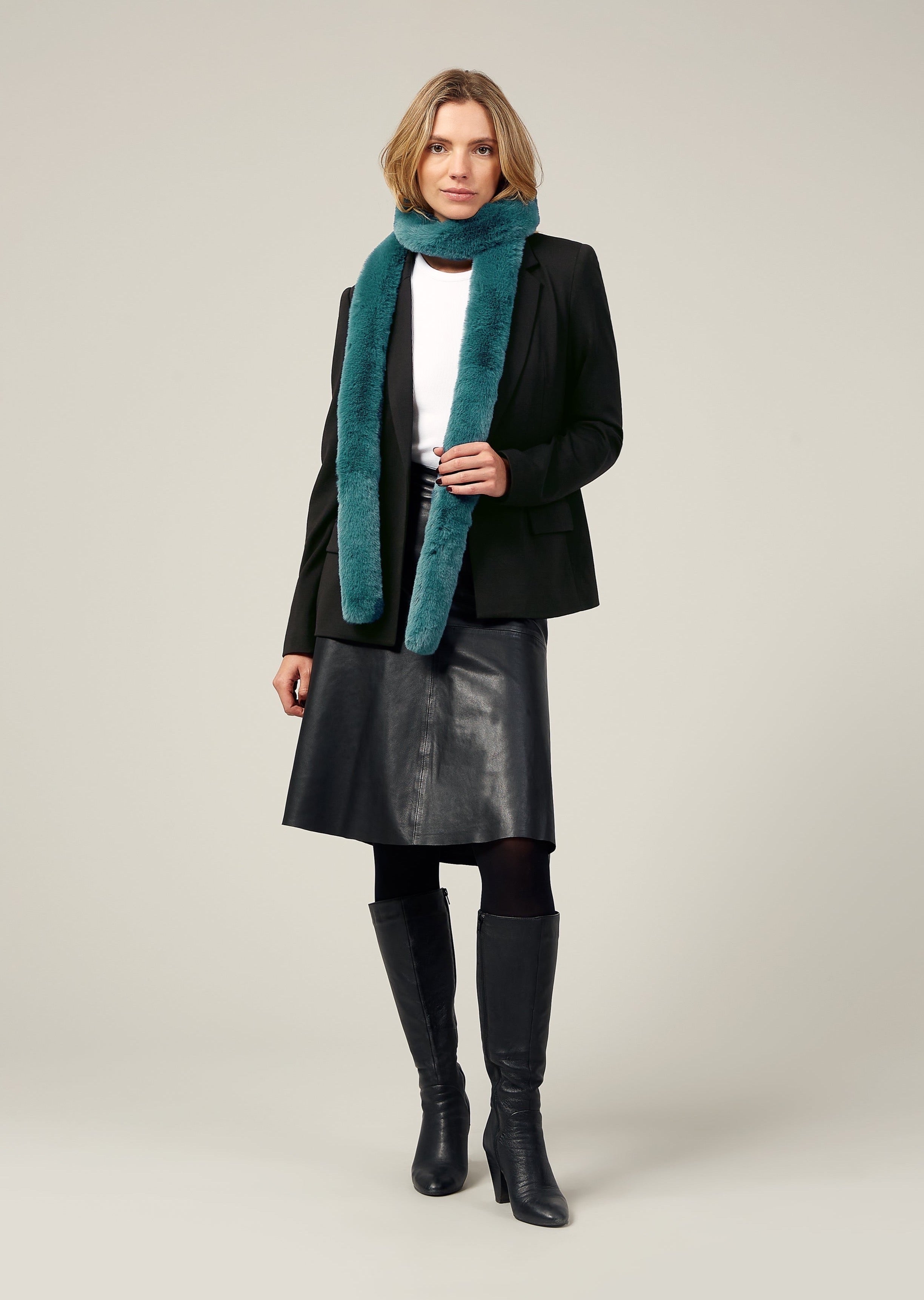 PASHA FAUX FUR SCARF-PEACOCK